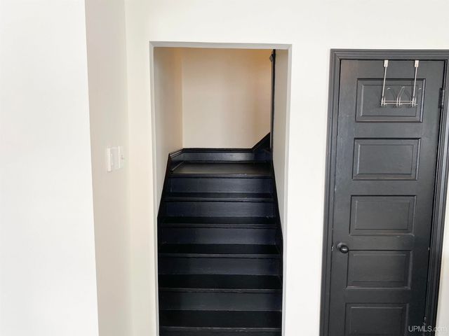 1105 Cottage Row, Hancock, MI 49930