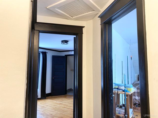 1105 Cottage Row, Hancock, MI 49930