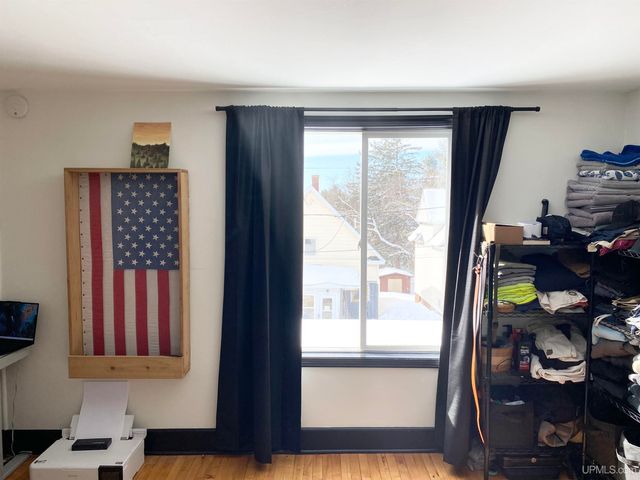 1105 Cottage Row, Hancock, MI 49930