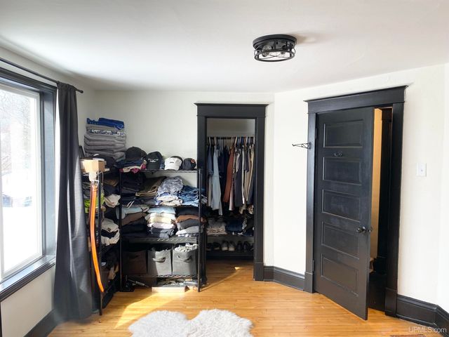 1105 Cottage Row, Hancock, MI 49930