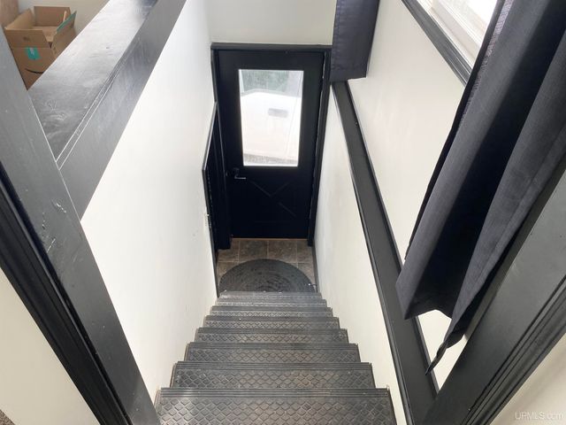 1105 Cottage Row, Hancock, MI 49930