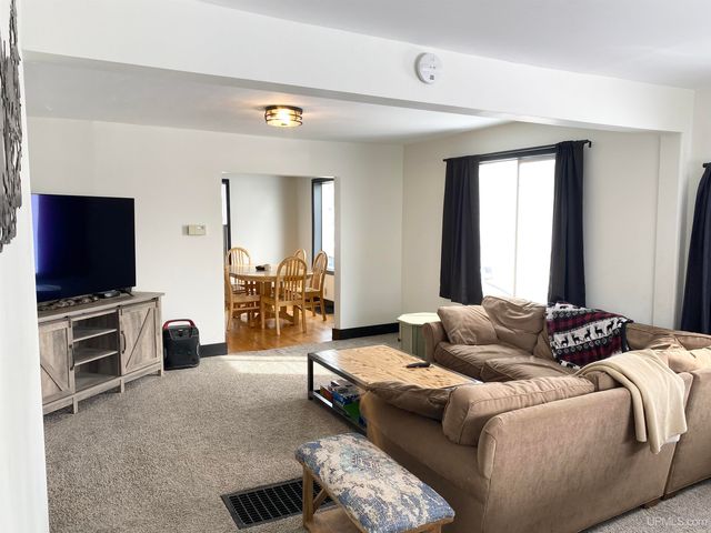 1105 Cottage Row, Hancock, MI 49930