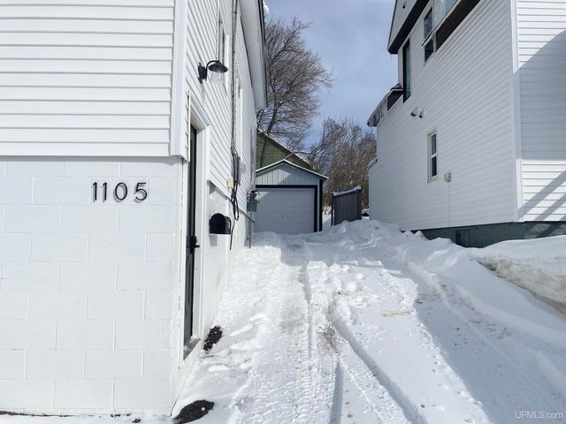 1105 Cottage Row, Hancock, MI 49930