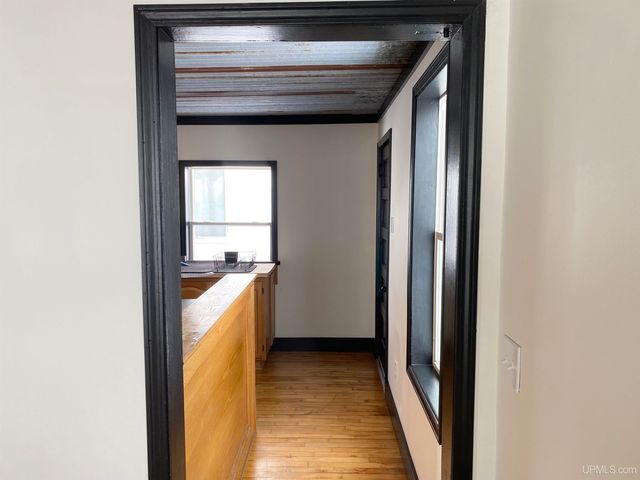 1105 Cottage Row, Hancock, MI 49930