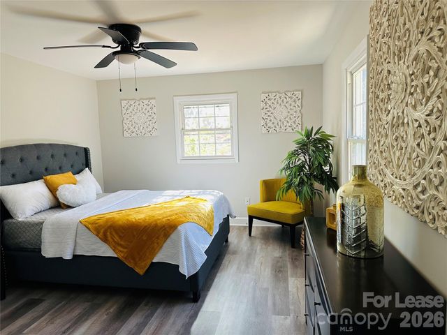 8208 Doverdale Lane, Charlotte, NC 28217