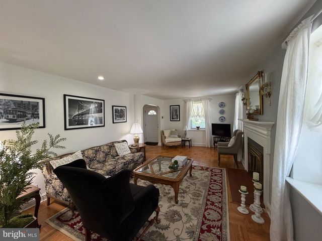 816 PENN AVE, Drexel Hill, PA 19026