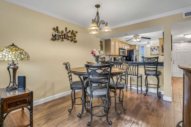 6427 CORAL LAKE Drive 303, Margate, FL 33063