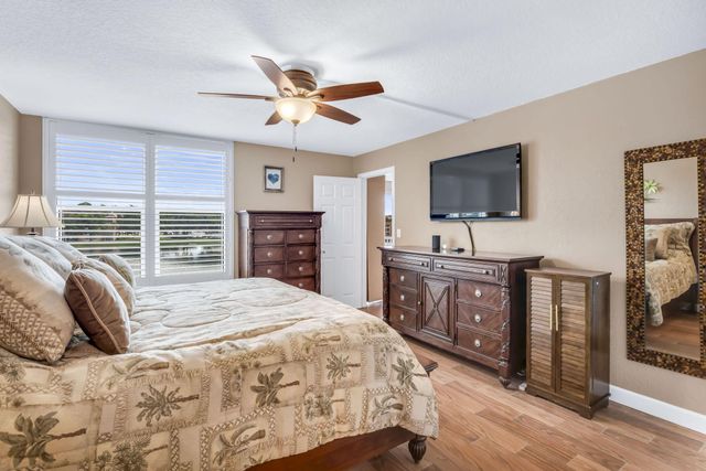 6427 CORAL LAKE Drive 303, Margate, FL 33063