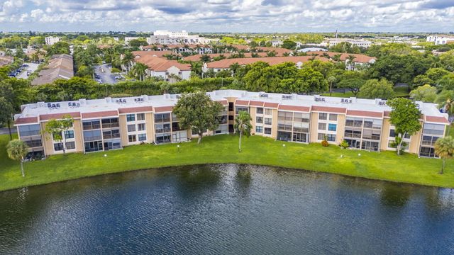 6427 CORAL LAKE Drive 303, Margate, FL 33063