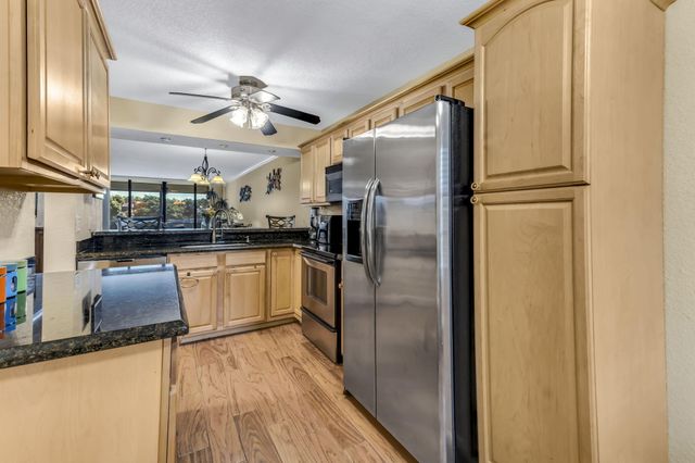 6427 CORAL LAKE Drive 303, Margate, FL 33063