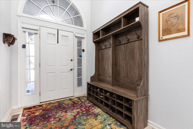 14 AMBLER LN, Falling Waters, WV 25419