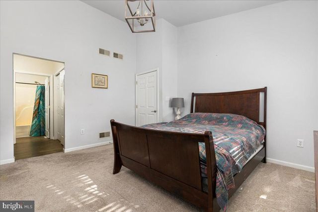 14 AMBLER LN, Falling Waters, WV 25419