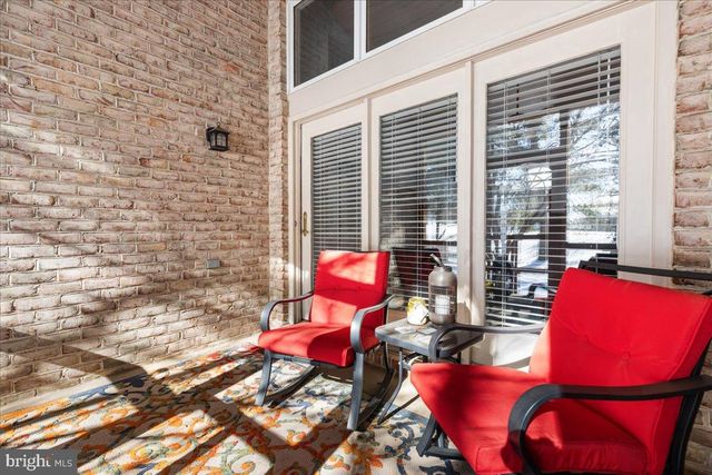 14 AMBLER LN, Falling Waters, WV 25419