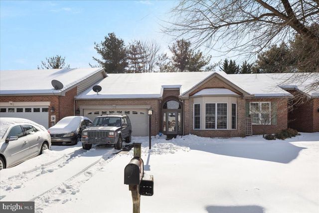 14 AMBLER LN, Falling Waters, WV 25419