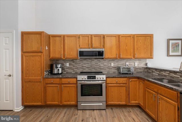 14 AMBLER LN, Falling Waters, WV 25419