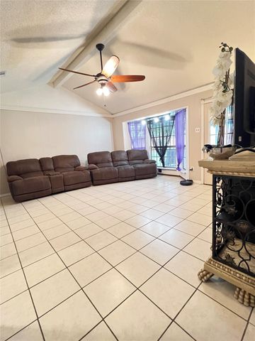 15119 Mcleod Drive, Houston, TX 77060