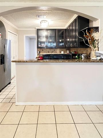 15119 Mcleod Drive, Houston, TX 77060