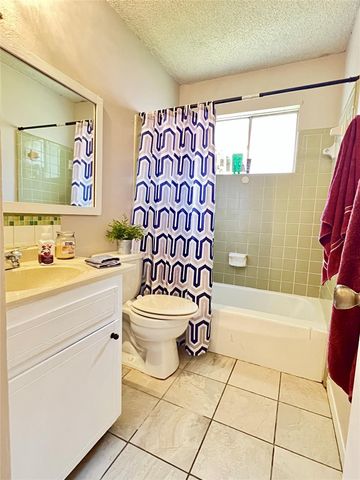 15119 Mcleod Drive, Houston, TX 77060