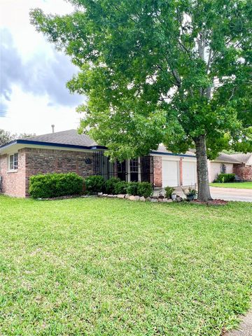 15119 Mcleod Drive, Houston, TX 77060