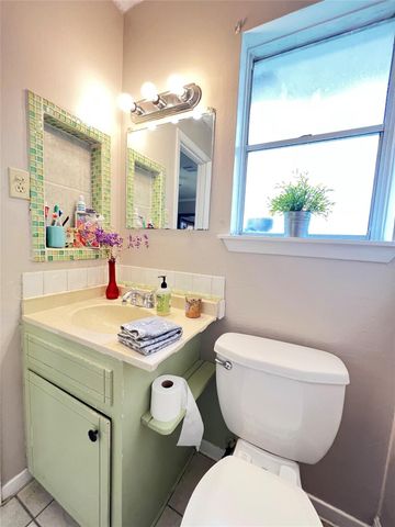 15119 Mcleod Drive, Houston, TX 77060