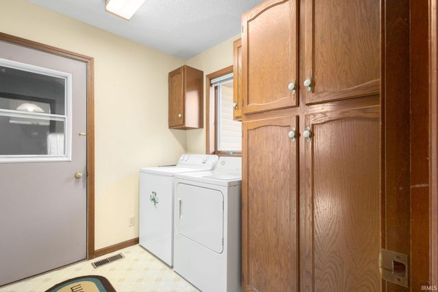 605 Hawthorne Drive, Goshen, IN 46526