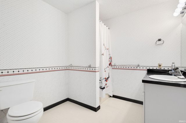 605 Hawthorne Drive, Goshen, IN 46526