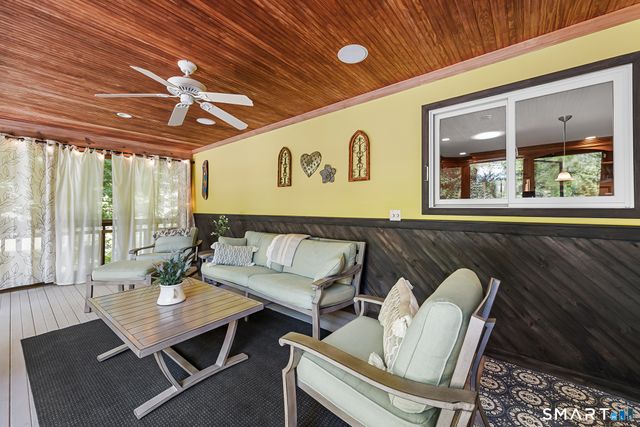 160 Peck Hill Road, Woodbridge, CT 06525