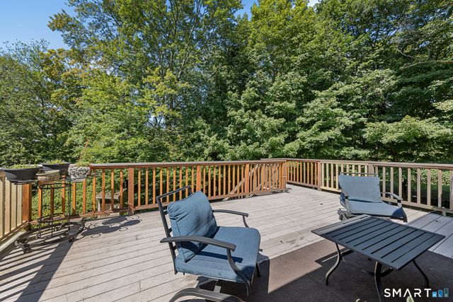 160 Peck Hill Road, Woodbridge, CT 06525