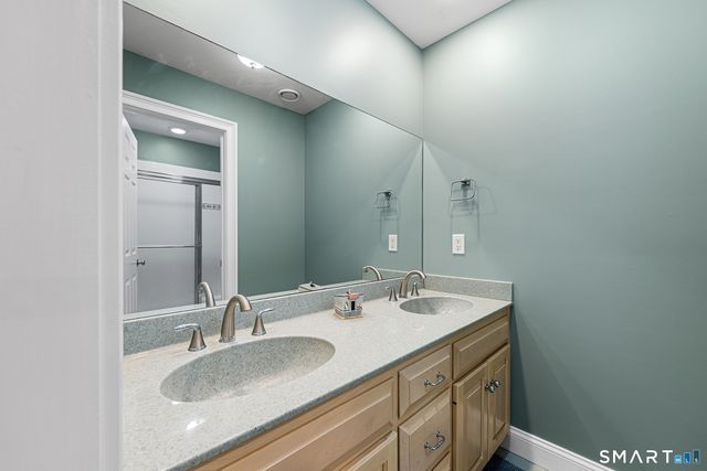 160 Peck Hill Road, Woodbridge, CT 06525