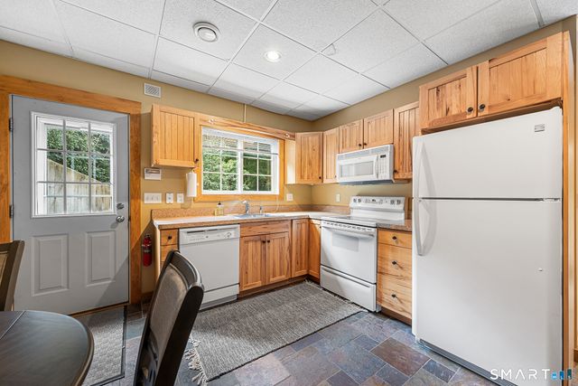 160 Peck Hill Road, Woodbridge, CT 06525