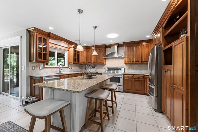 160 Peck Hill Road, Woodbridge, CT 06525