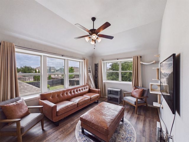 1104 Summer Lane, Mckinney, TX 75071
