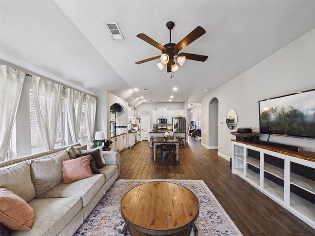 1104 Summer Lane, Mckinney, TX 75071