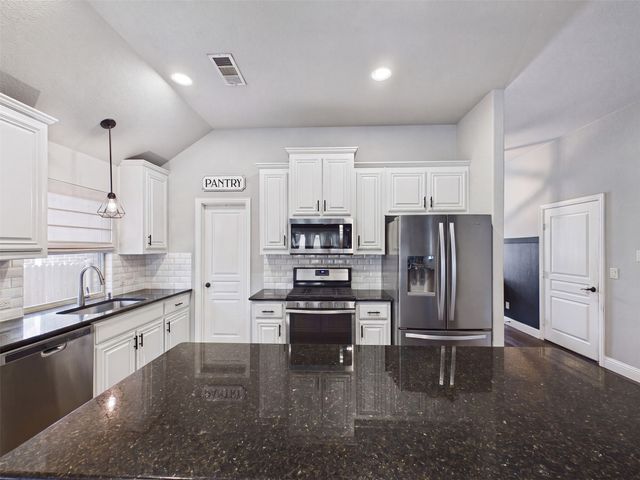 1104 Summer Lane, Mckinney, TX 75071