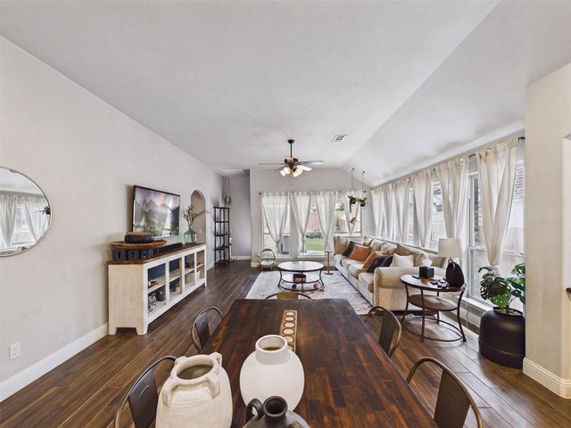 1104 Summer Lane, Mckinney, TX 75071