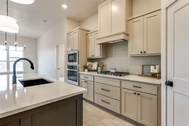 2900 River Birch Lane, Yukon, OK 73099