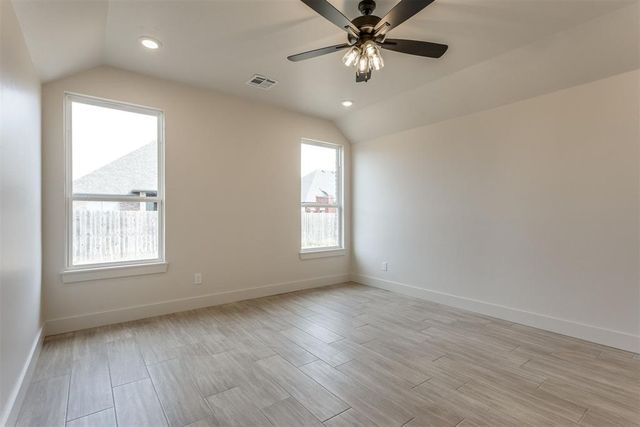 2900 River Birch Lane, Yukon, OK 73099