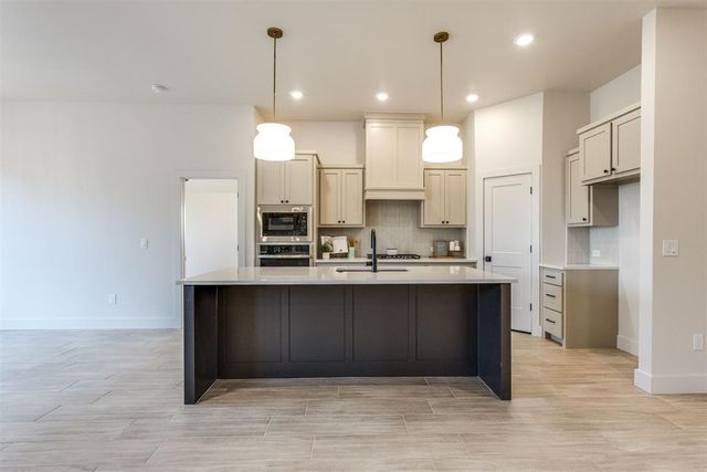 2900 River Birch Lane, Yukon, OK 73099