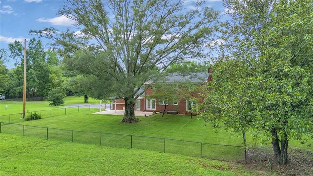 251 Miller Rd, Hillsboro, TN 37342