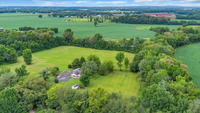 251 Miller Rd, Hillsboro, TN 37342