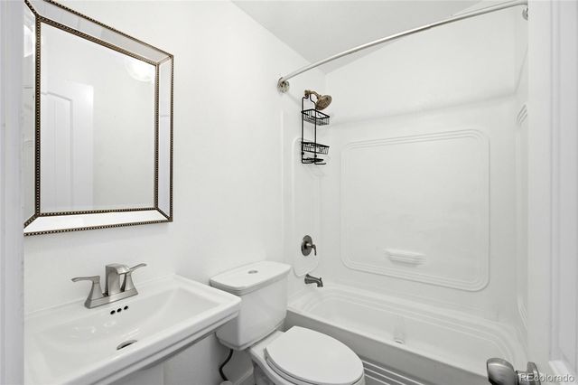435 N 35th Avenue, Greeley, CO 80631