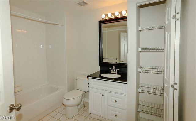 4670 Saint Croix LN 618, Naples, FL 34109