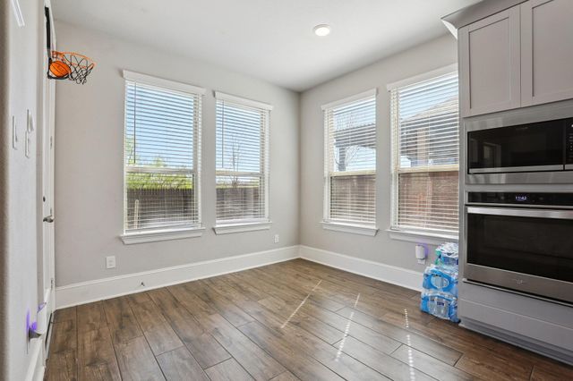 316 Leon LOOP, Liberty Hill, TX 78642