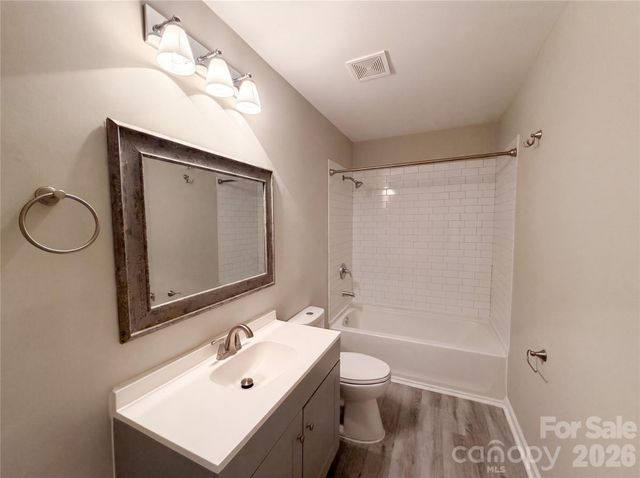 141 Greenbriar Drive, Matthews, NC 28104