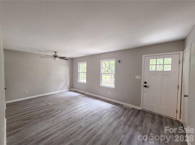141 Greenbriar Drive, Matthews, NC 28104