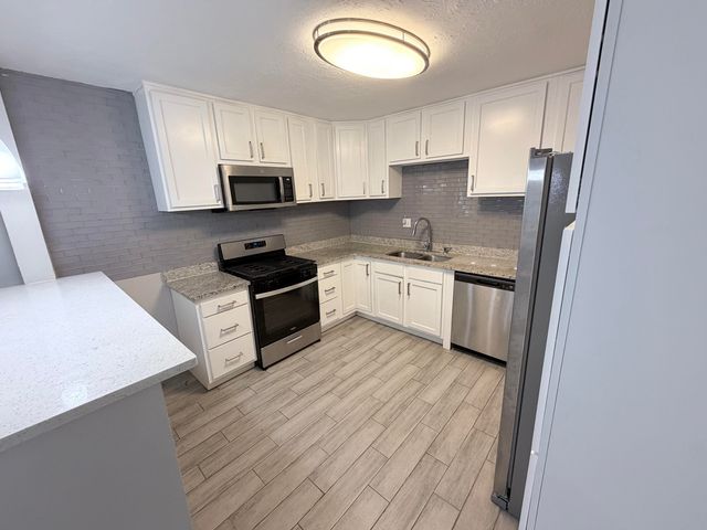 2002 Utah Street NE, Albuquerque, NM 87110