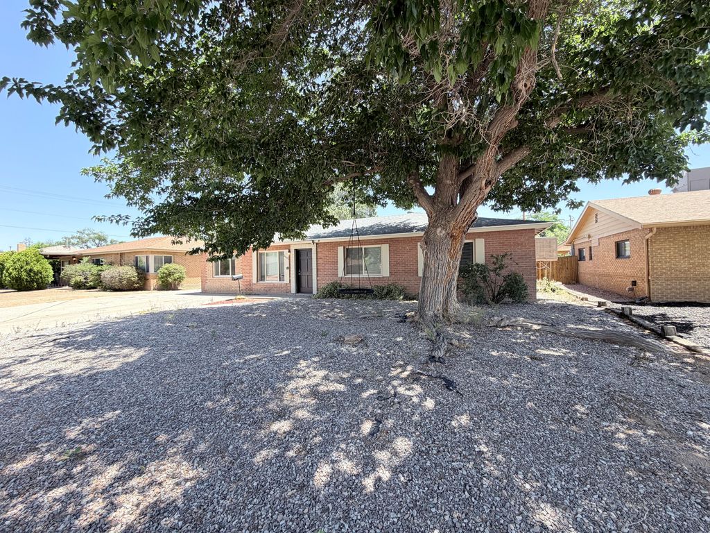 2002 Utah Street NE, Albuquerque, NM 87110