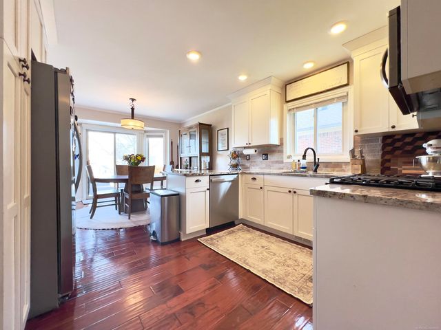 34145 Summerhill Lane, Chesterfield Twp, MI 48047