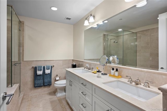 10 City Place 8H, White Plains, NY 10601