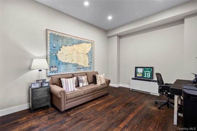 10 City Place 8H, White Plains, NY 10601